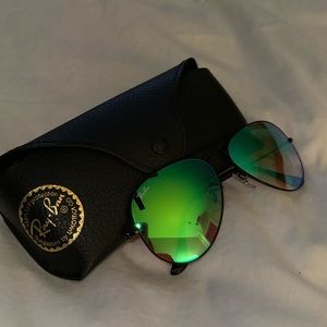 Ray-Ban Aviator Green Flash Lenses With Black Finish